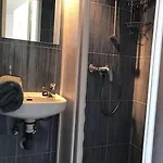 度假居 Nyrenoverat! Beachfront Townhouse Med Pool
