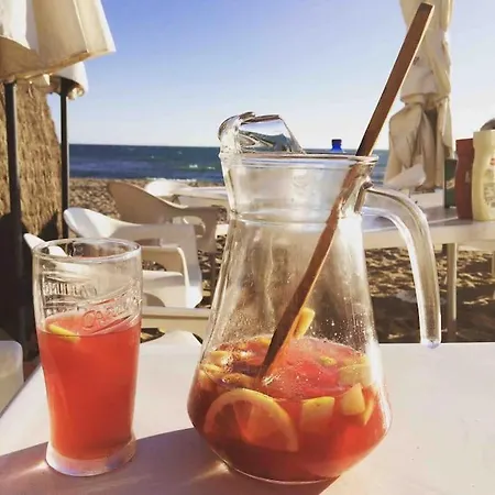Nyrenoverat! Beachfront Townhouse Med Pool Casa vacanze *